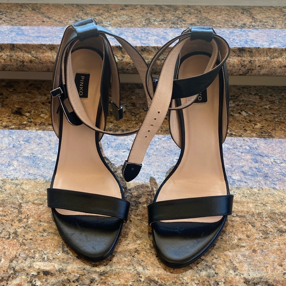Brand New Pinko black leathers high 4” heel shoes